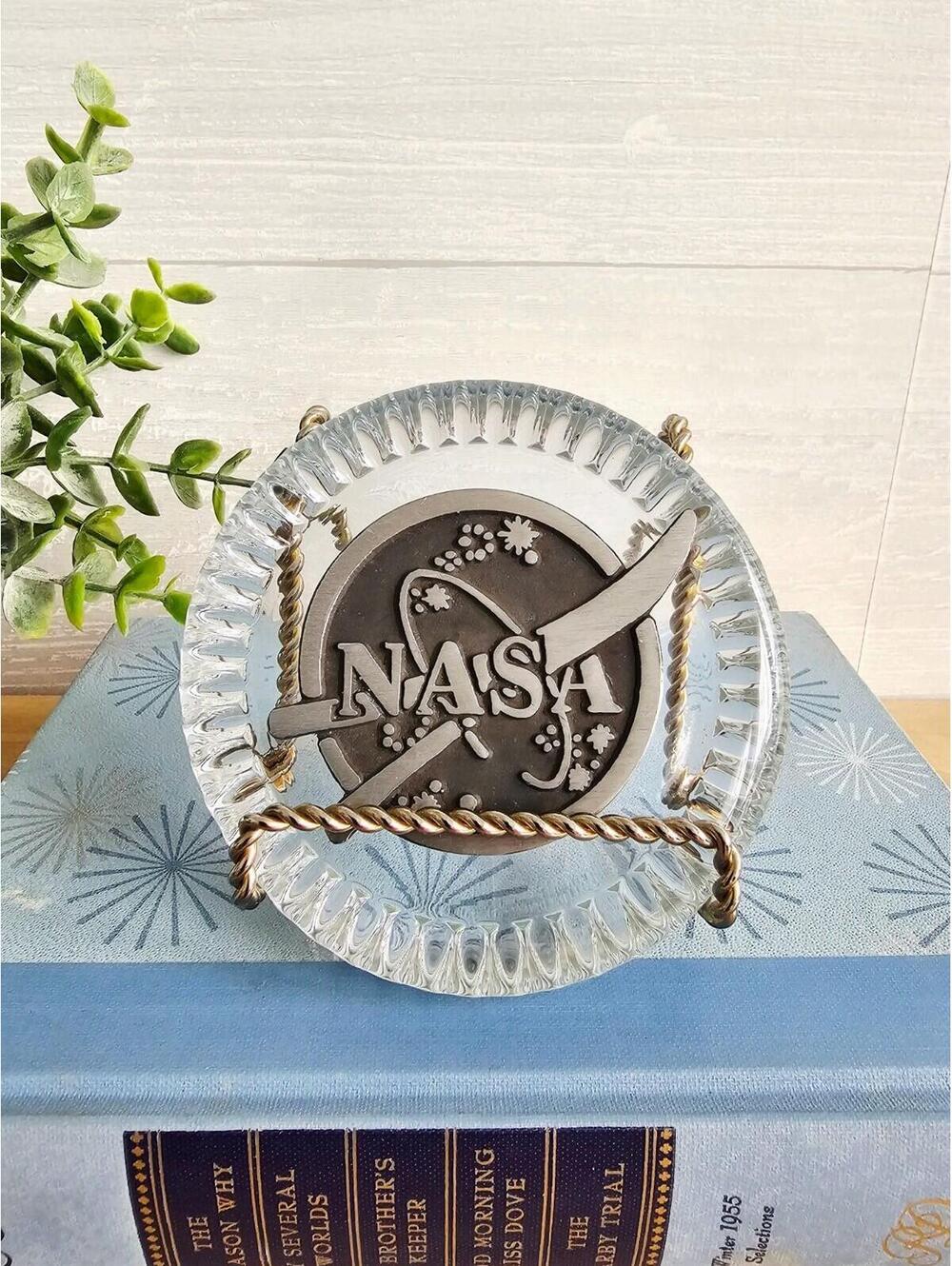 Vintage NASA Solid Pewter Logo By Old Forge Pewter Glass Paperweight, Ø 3.86"